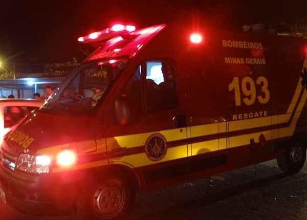 Viatura-bombeiros-NOITE-600x430