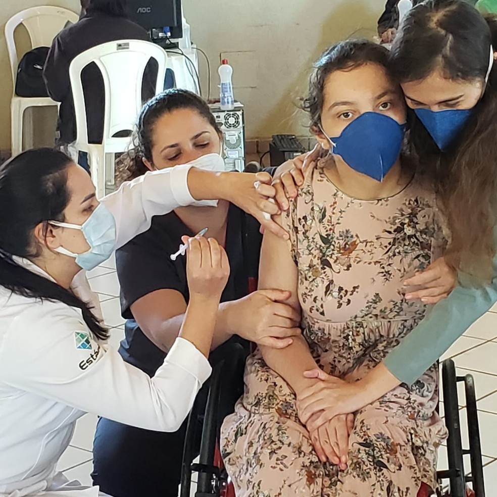 f39c7a7b-8a25-4d30-bce9-f819ca462871