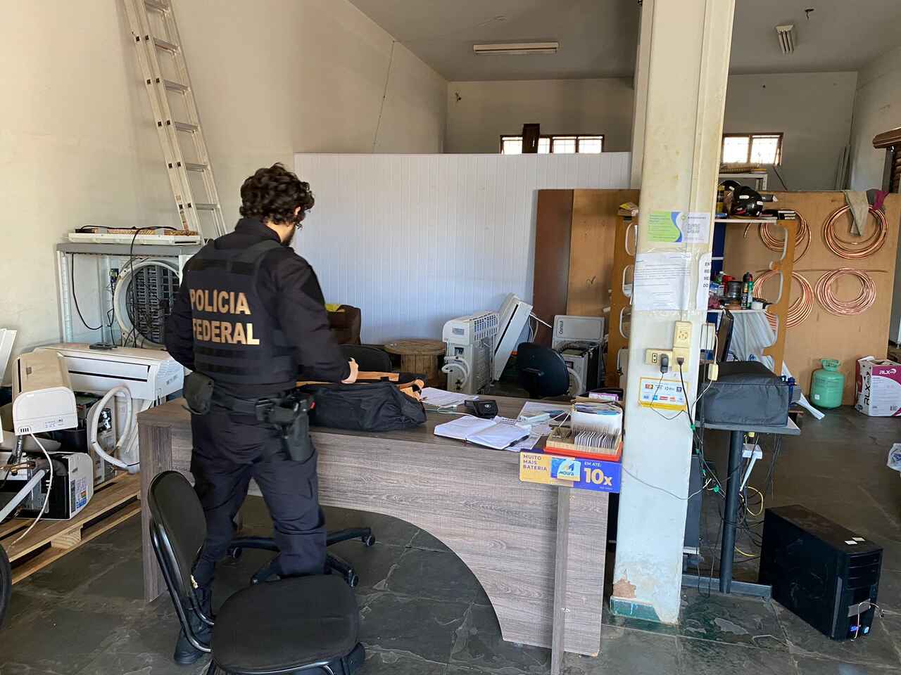 000PF_Easy-Resize.com_