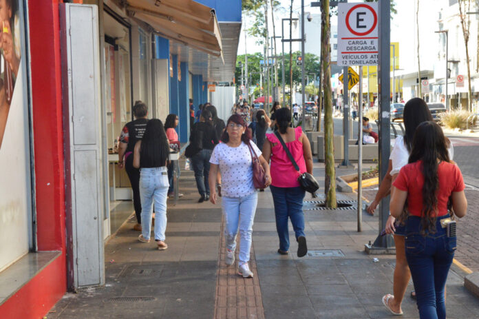 250923_CENTRO-RUA-14-DE-JULHO-COMERCIO_SEMADES_ROBERTO-AJALA-10