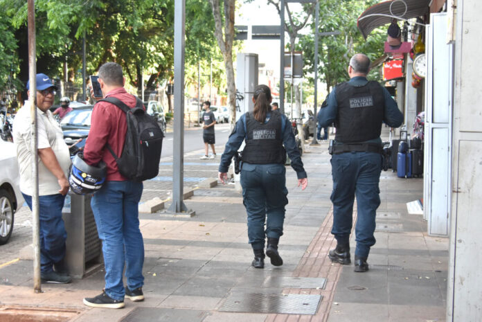 02-1124-0112-policiamento-centro-go (1)