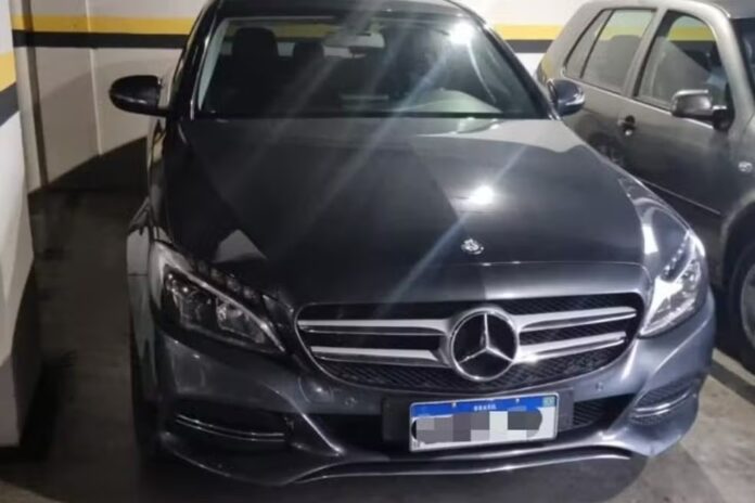 carro-de-luxo-apreendido-em-operacao-_1_