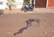 Homem é morto a pauladas e pedradas no meio da rua no Piratininga