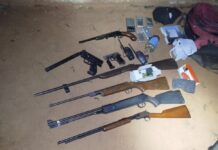 Polícia encontra arsenal com armas adaptadas, cocaína e mais de 400 munições em Aparecida do Taboado