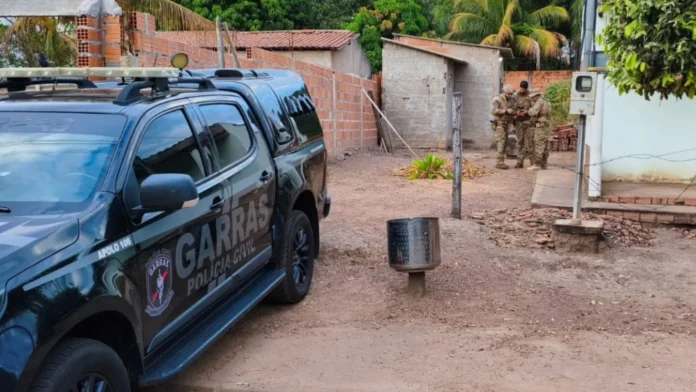 flagrante-furto-diesel-empresa-prefeito-bandeirantes-2.jpg