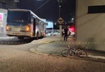 Criança atropelada por ônibus morre na Santa Casa