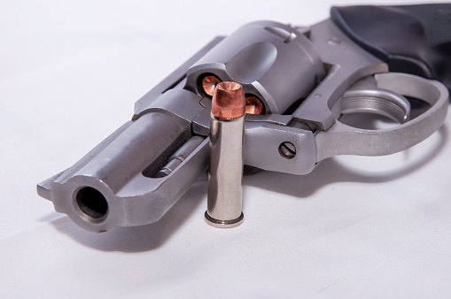 revolver bala